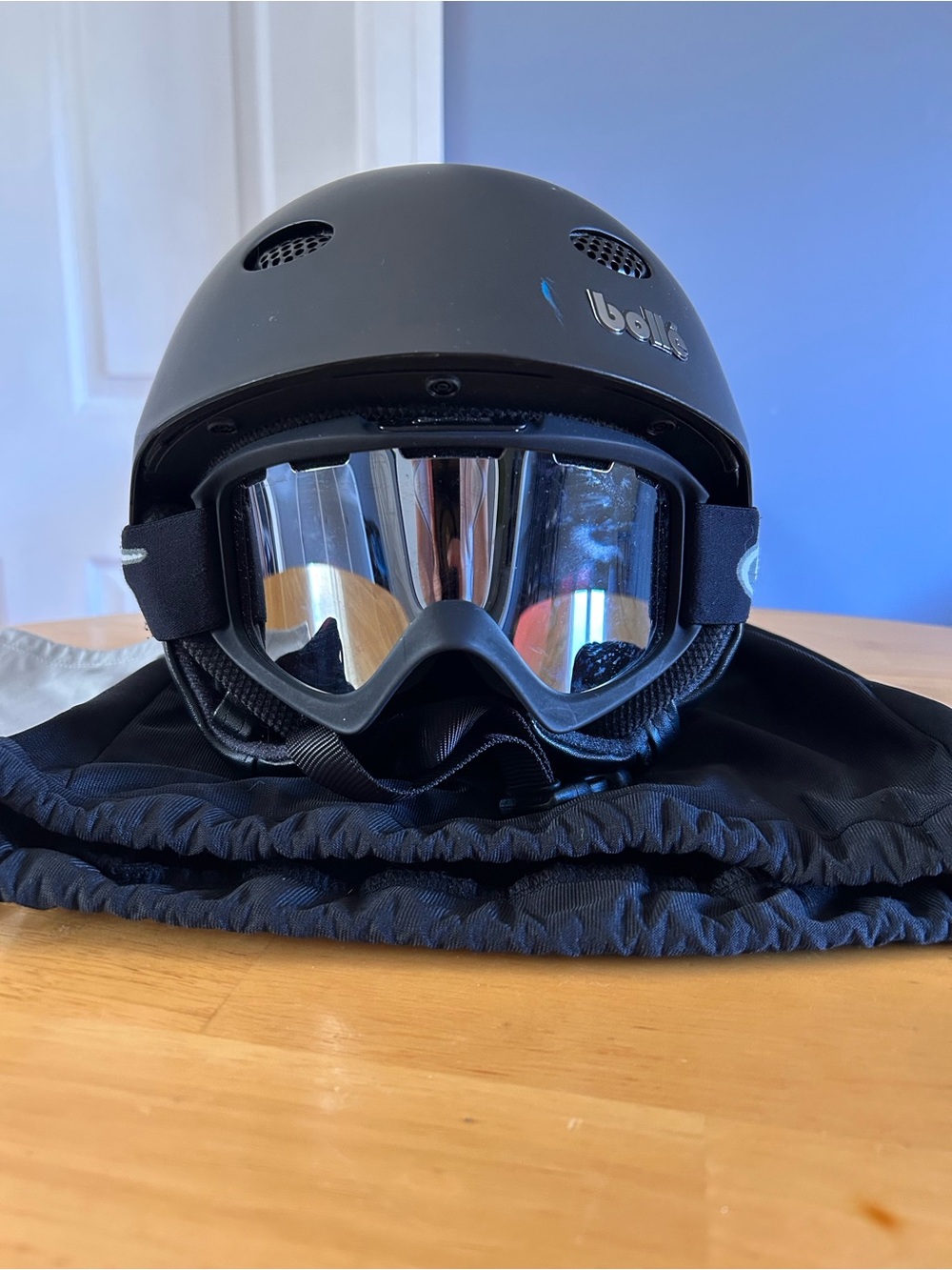 bolle Matte Black Ski Helmet with Black Mirrored Goggles